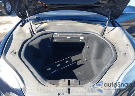 2014 Tesla Model S P85 из США, поврежденный, VIN 5YJSA1H10EFP31951